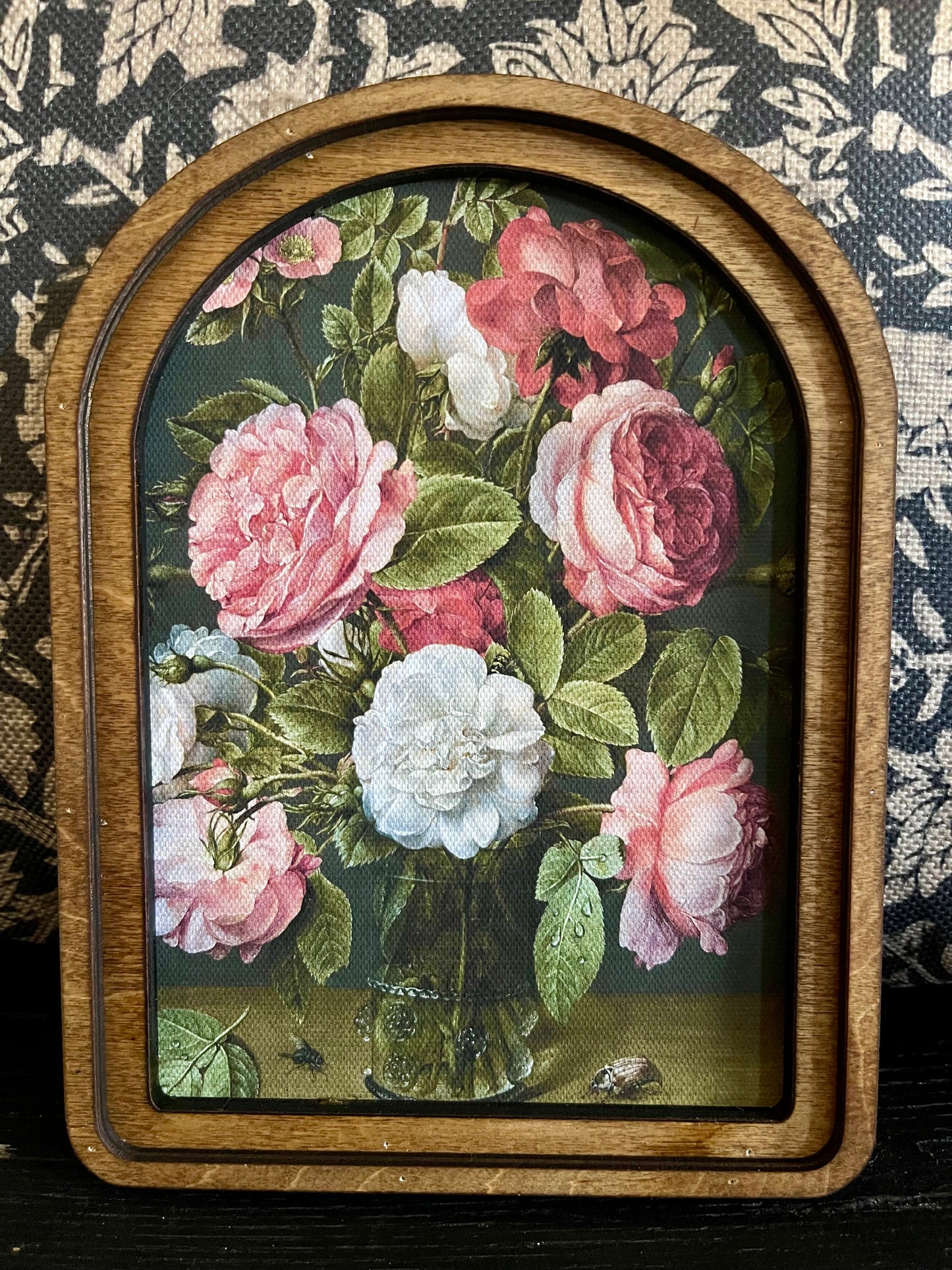 Arch framed Pink Roses
