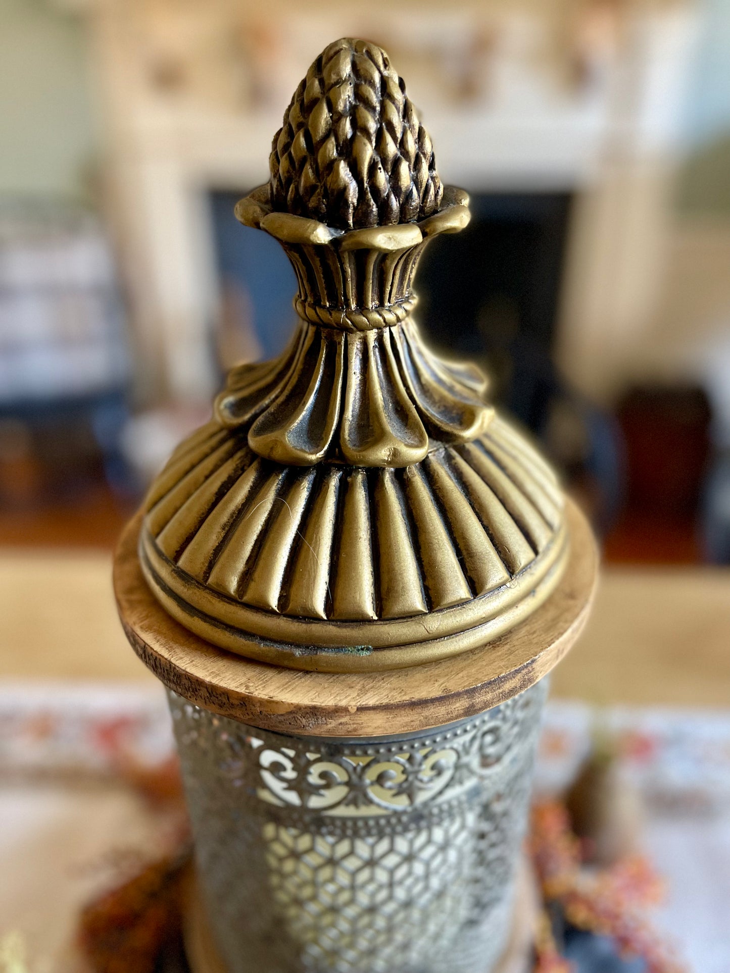 Bronze Finial Lid