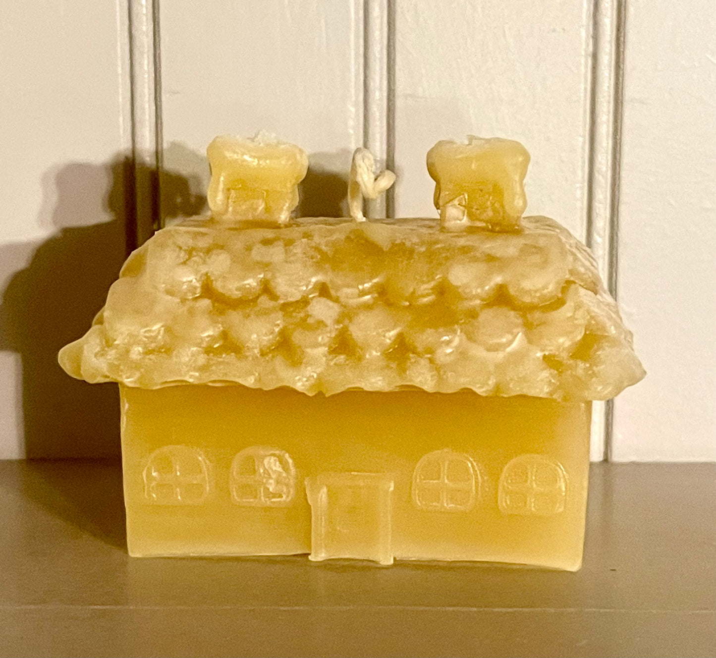 Beeswax "English Thatched Roof" Candle