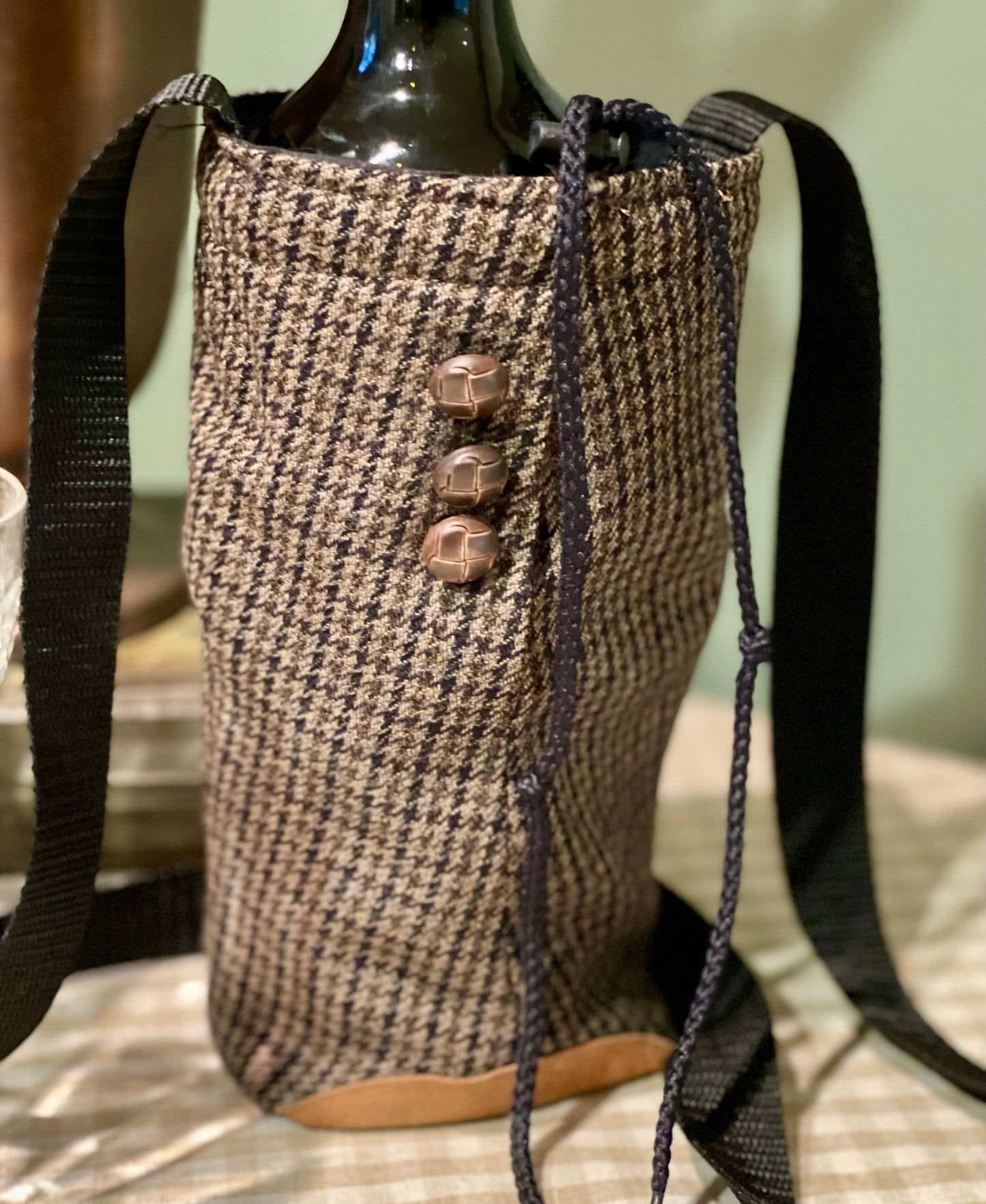 Houndstooth Wine Bag