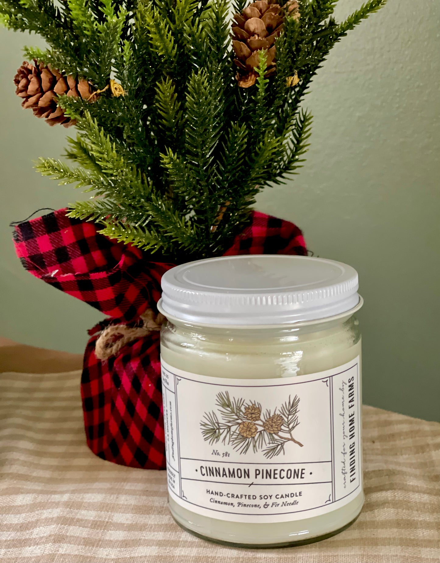 Cinnamon Pinecone Soy Candle - 7.5 oz